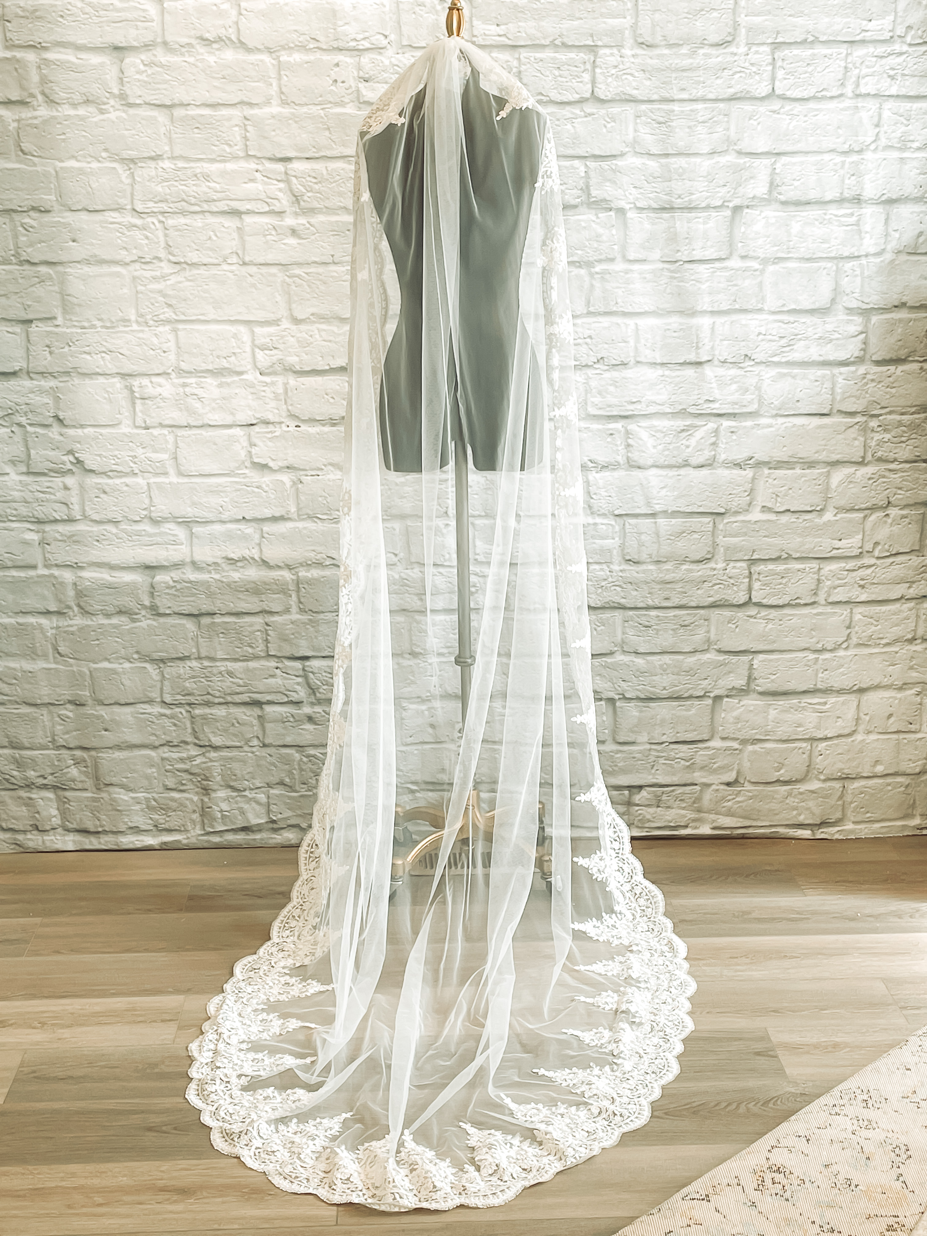 Chiffon Veil - Braelyn - Rachel Elizabeth Bridal