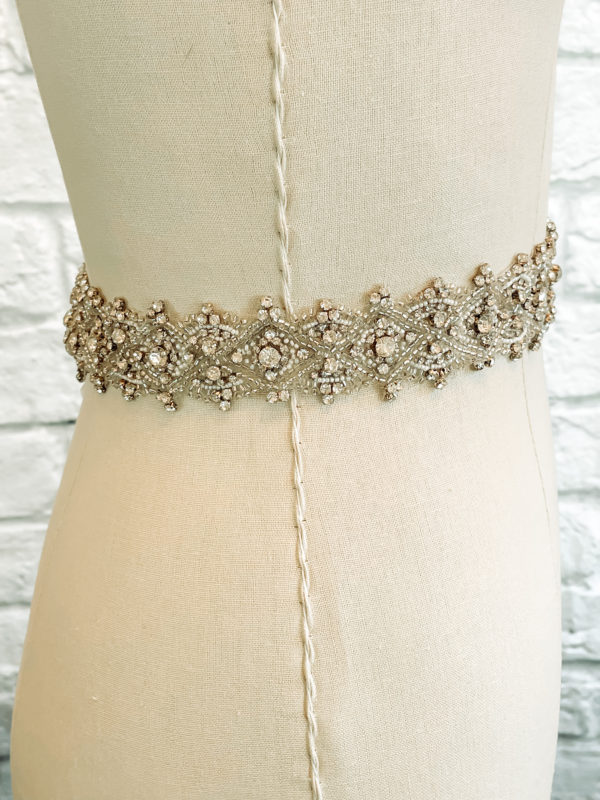 diamond belt , rhinestone bridal belt, glam belt, glamorous wedding belt, beaded wedding accessory, rhinestones and beads