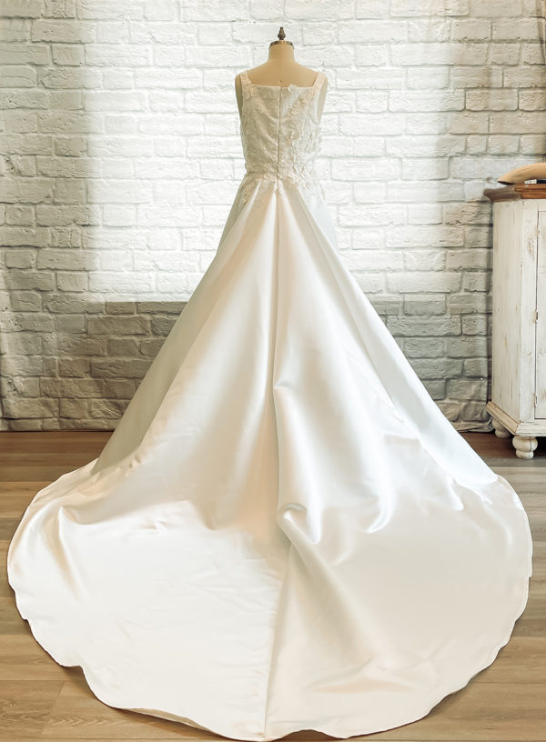 Long train wedding dress